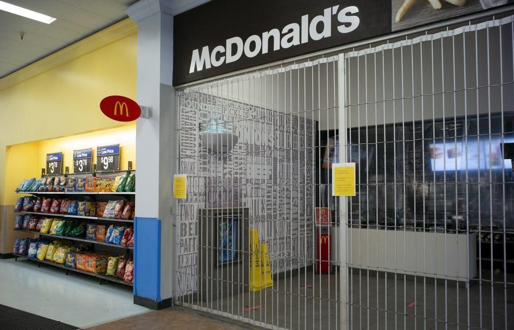 McDonald's alvo de queixa de 50 ex-franchisados negros por discriminação racial nos EUA