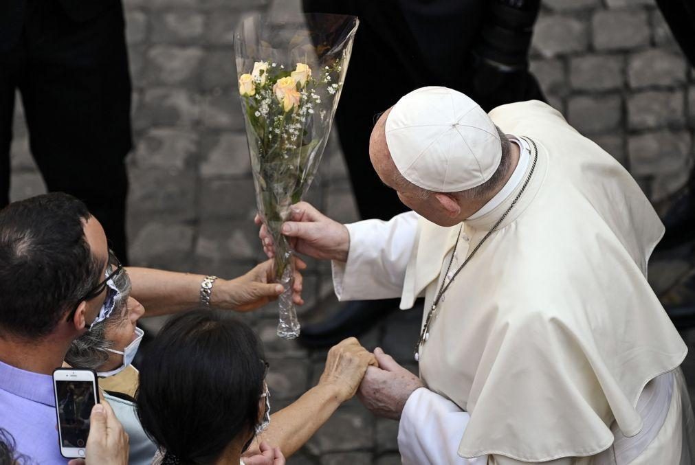 Papa Francisco considera prazeres da comida e sexual 