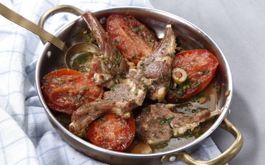 Costeletas de borrego com molho de hortelã Cozinha fácil