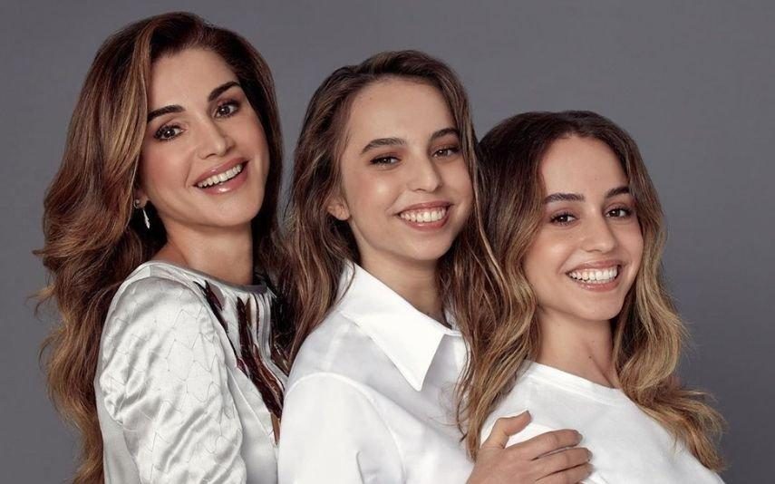 Rânia Da Jordânia Declara-se às filhas em data especial e deixa fãs rendidos: «Lindíssimas como a mãe!»