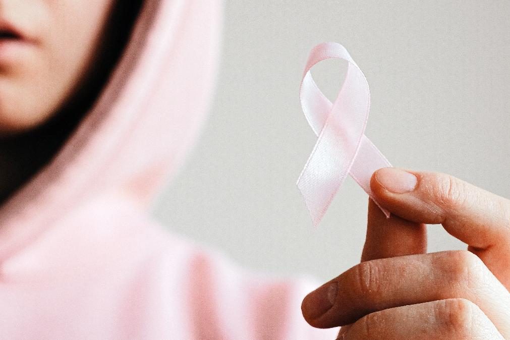 Suspensão dos rastreios do cancro da mama deixa centenas de casos por detetar no Norte