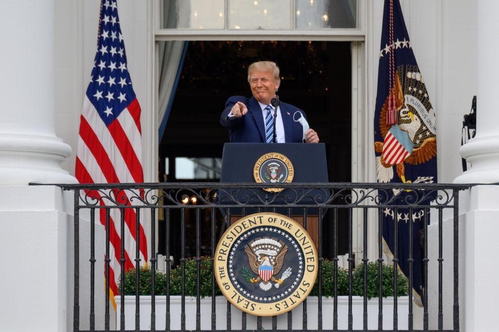 Trump faz primeira aparição pública na Casa Branca após alta hospitalar