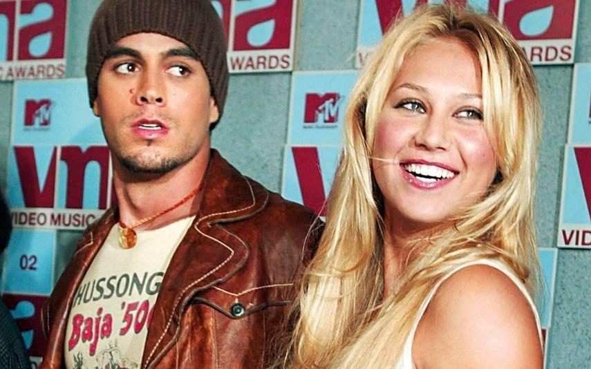 Enrique Iglesias e Anna Kournikova Três filhos, três fotocópias da mãe!