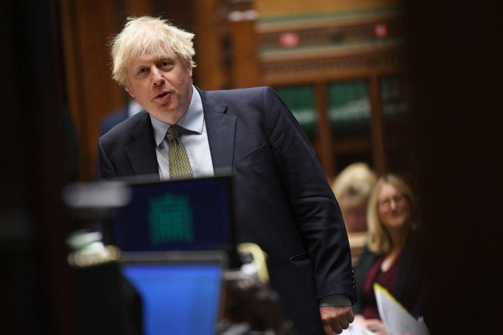 Brexit: Boris Johnson diz que Reino Unido deve preparar-se para ausência de acordo
