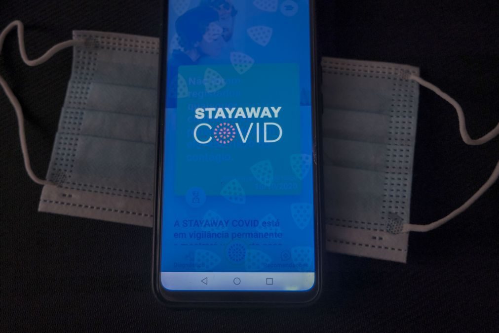 StayAwaycovid: Uso obrigatório de 'apps' de rastreio contraria OMS e Comissão Europeia