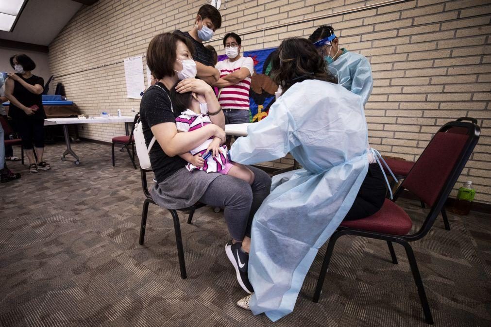 Covid-19: Segunda cidade da China começa a disponibilizar vacinas para o público
