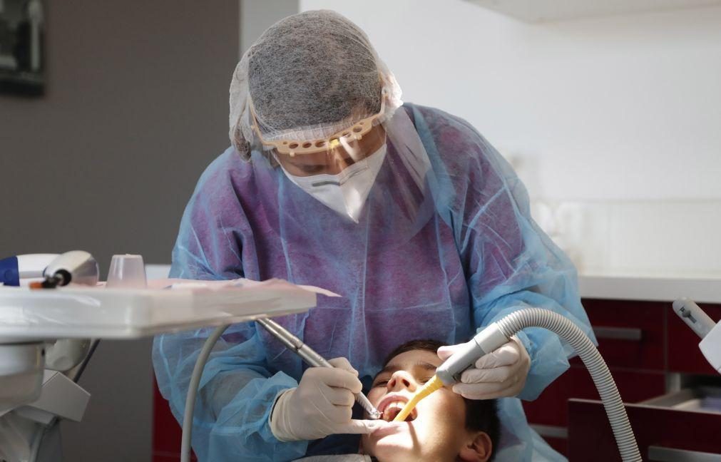 Covid-19: Médicos dentistas contra novo confinamento mas prontos para colaborar