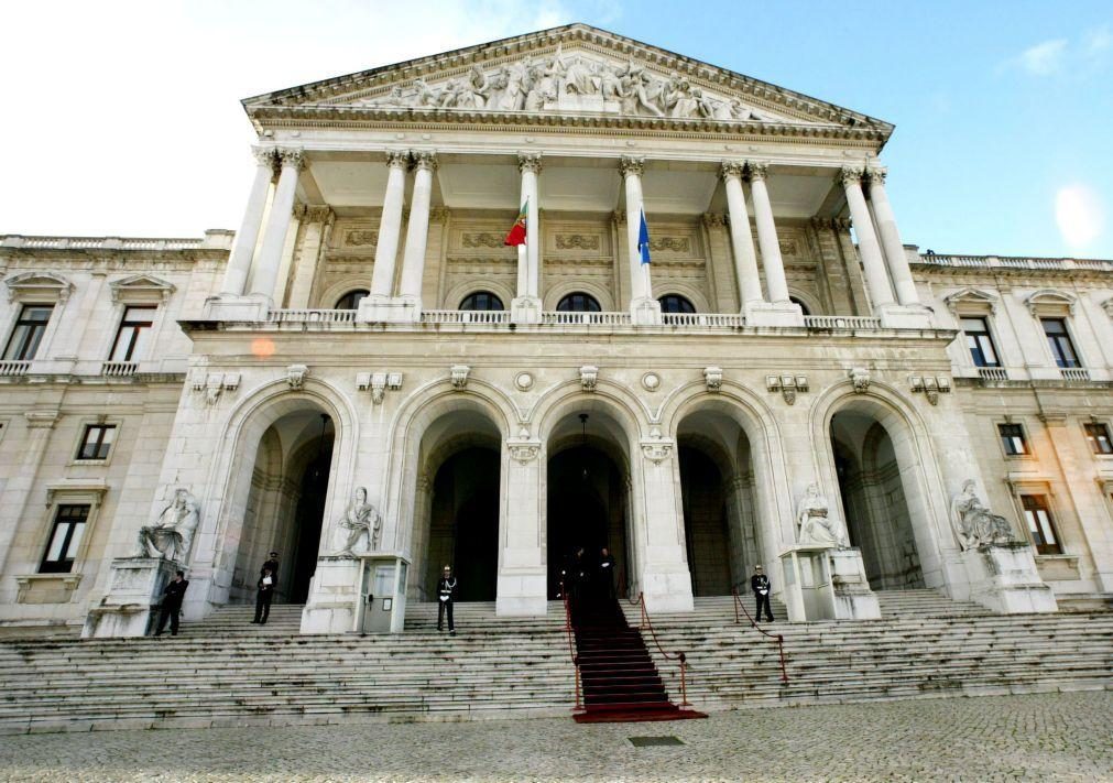 Trabalhadores da Cultura protestam no dia 9 em frente ao parlamento em Lisboa