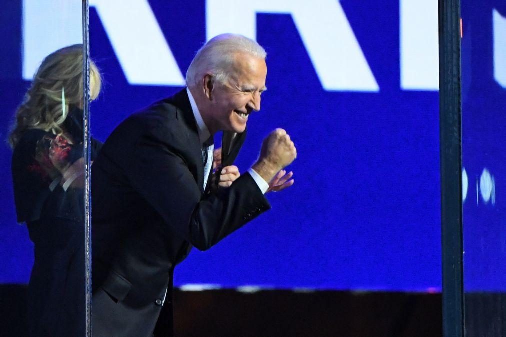 Biden diz que é tempo de sarar e de tornar a América respeitada