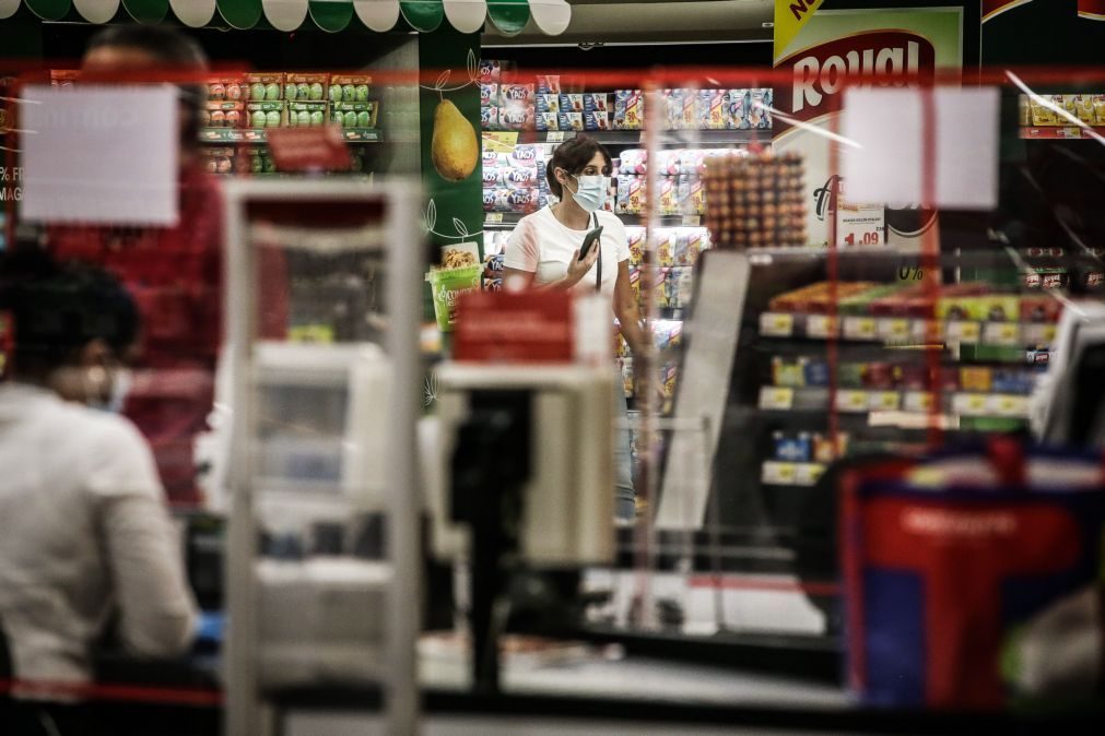 Covid-19: Permitido ir ao supermercado durante recolher obrigatório ao fim de semana