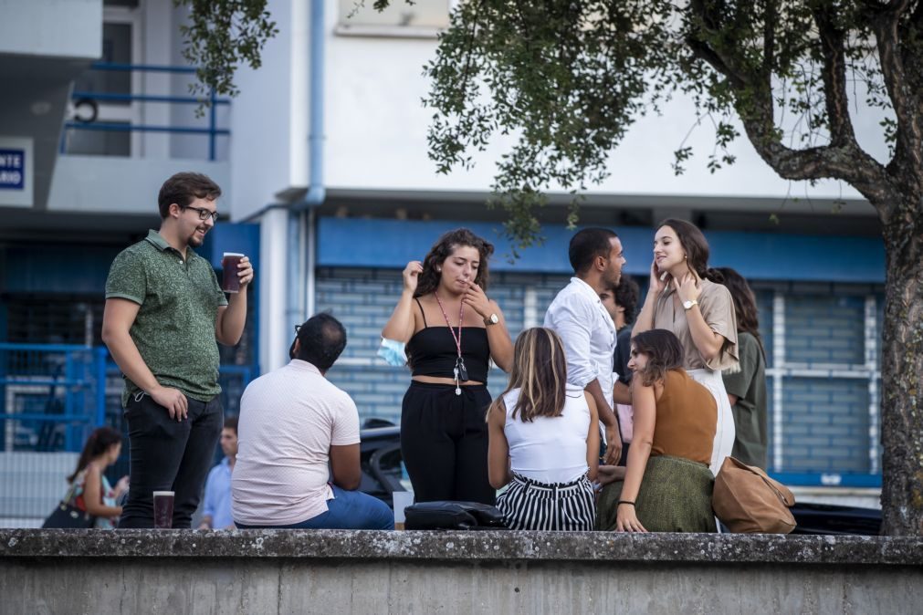 Consumo de tabaco entre os jovens diminui em Portugal, álcool aumenta