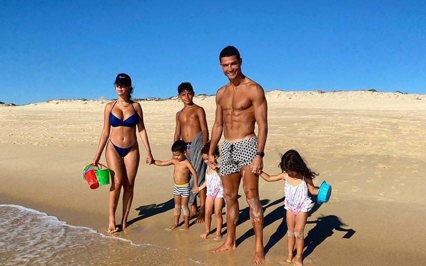 Cristiano Ronaldo e Georgina Alana Martina faz anos e a foto divulgada deixa a modelo emocionada
