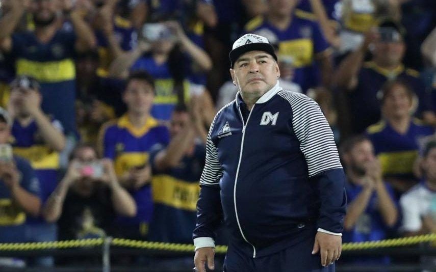 Coração de Maradona pesava o dobro do normal e foi retirado para autópsia