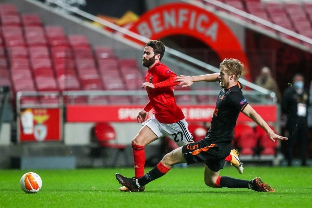 Voo apático da águia castigado com mal-menor na Escócia: 2-2 [vídeos]