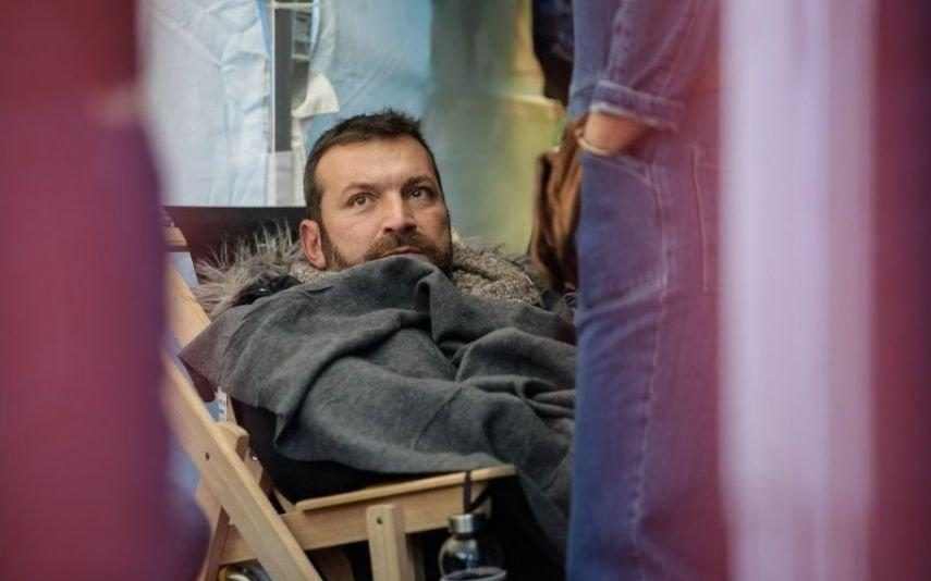 Ljubomir Stanisic. As imagens do regresso à greve de fome após ser levado para o hospital