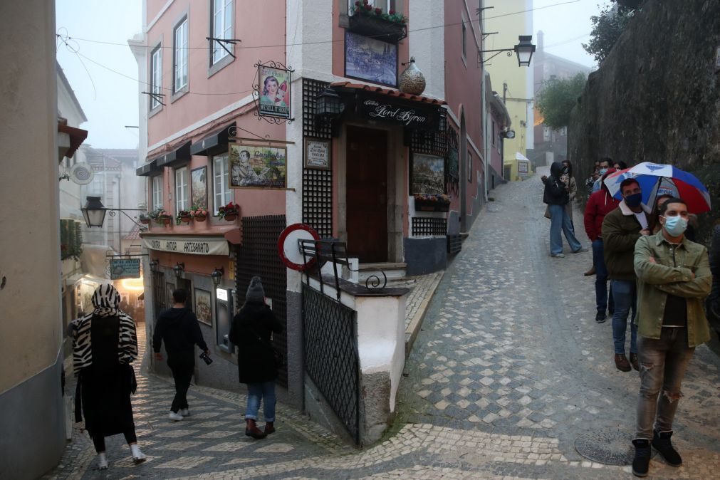 Covid-19: Comerciantes de Sintra lutam pela retoma em dia de novos horários