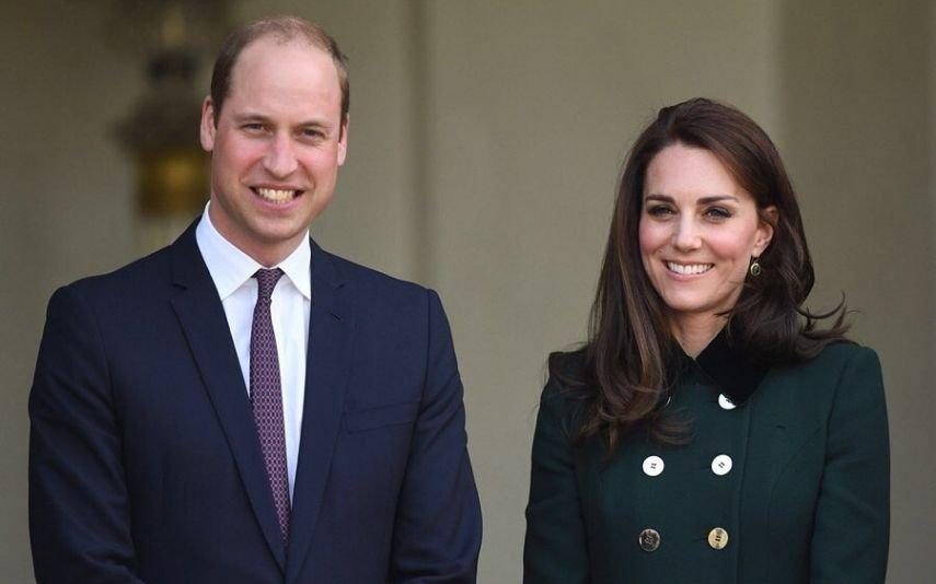 William E Kate Postal de Natal é divulgado por acidente. Veja a foto amorosa!