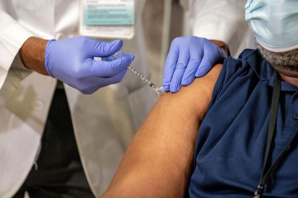 Quase um quarto da população poderá não ter acesso a vacinas até 2022