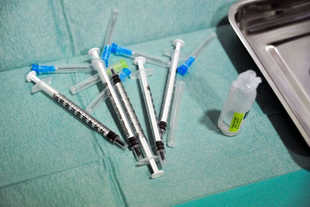 Covid-19: Mais de 7,5 mil profissionais de saúde vacinados em dois dias