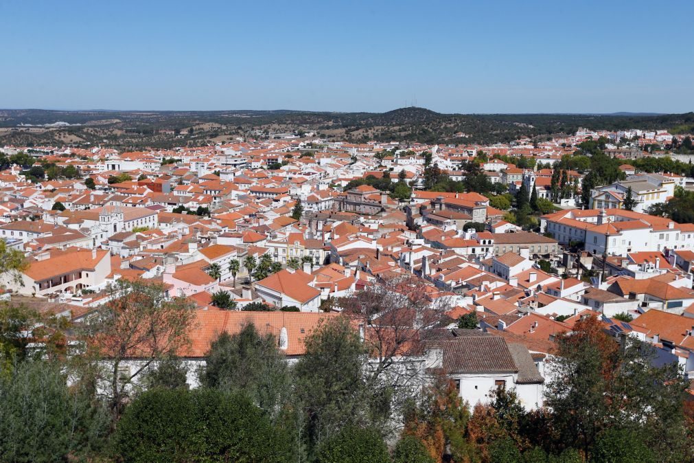 Covid-19: Surto em lar de freguesia rural de Montemor-o-Novo com 54 infetados