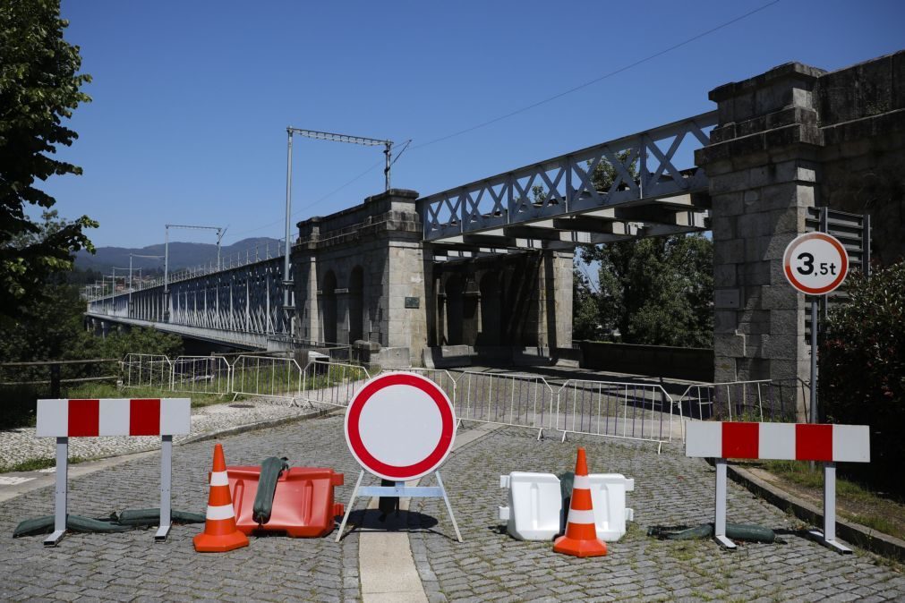 Covid-19: Galiza permanece isolada até final de janeiro