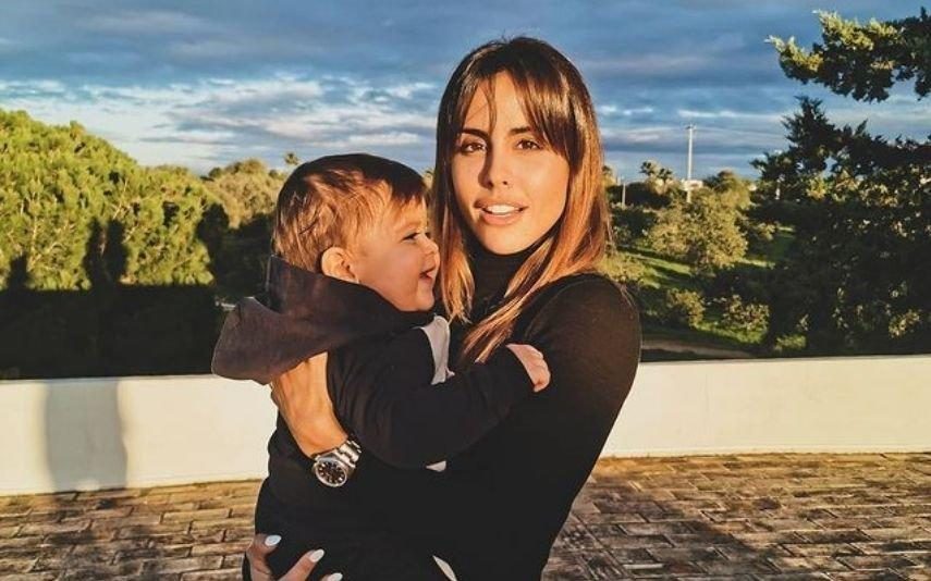 Carolina Patrocínio chora a morte da avó