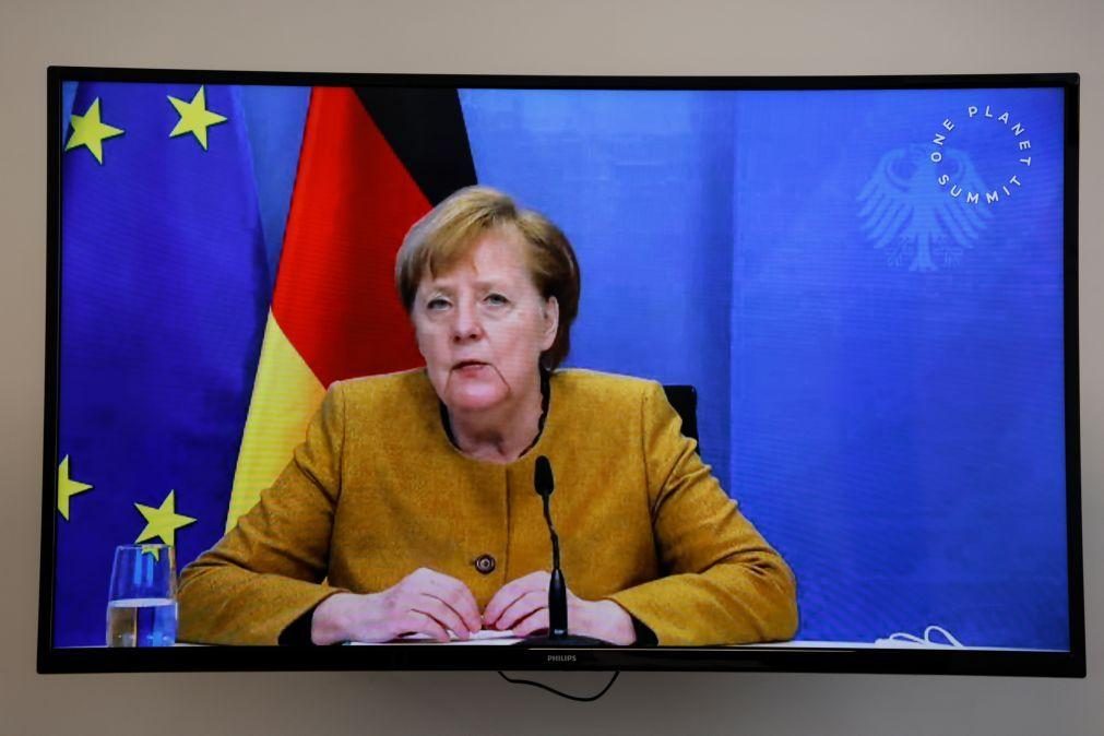Covid-19: Merkel quer intensificar as restrições na Alemanha