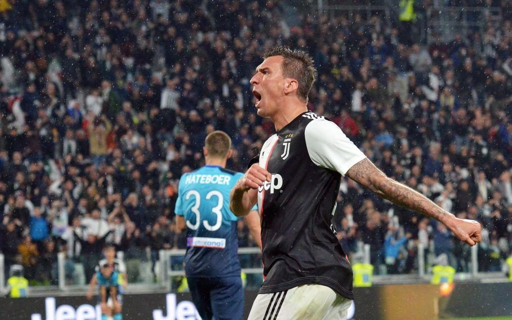 AC Milan confirma contratação de Mario Mandzukic