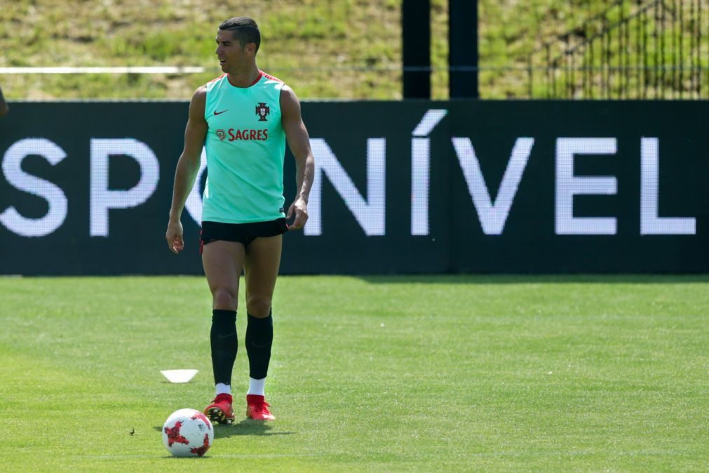 Cristiano Ronaldo e André Silva integrados no treino da seleção para Taça das Confederações