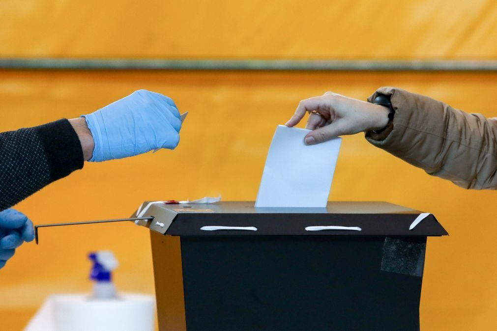 Presidenciais: Afluência às urnas até às 12h00 foi de 17.07%