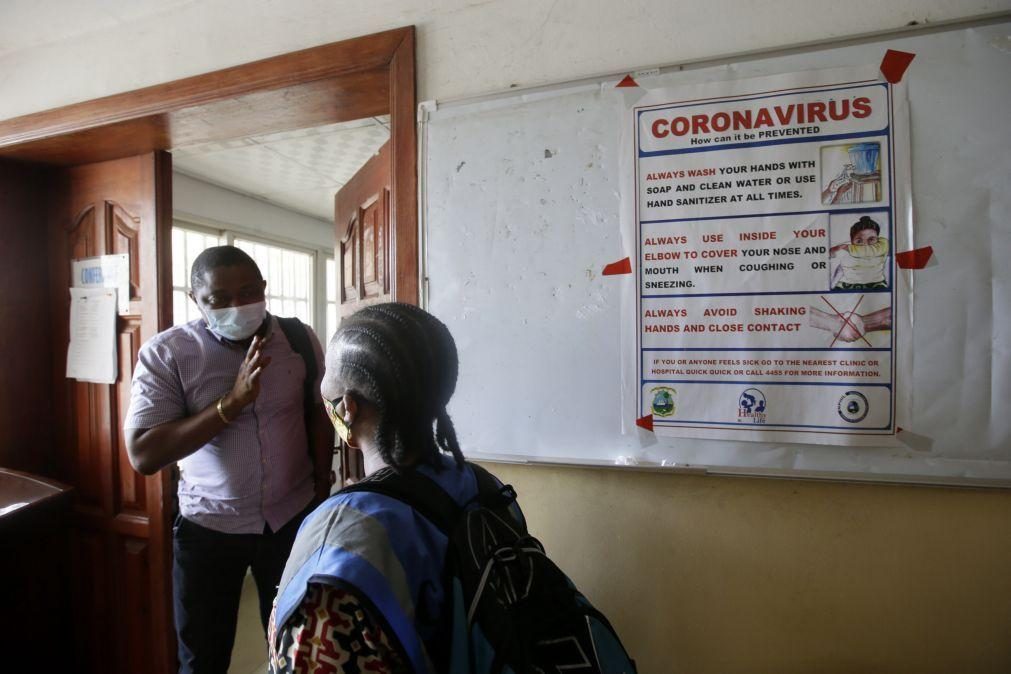 Covid-19: Maioria dos países africanos só terá vacinação em massa partir de 2023