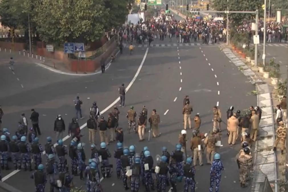 Protesto de agricultores na Índia torna-se violento e há pelo menos um morto [vídeo]