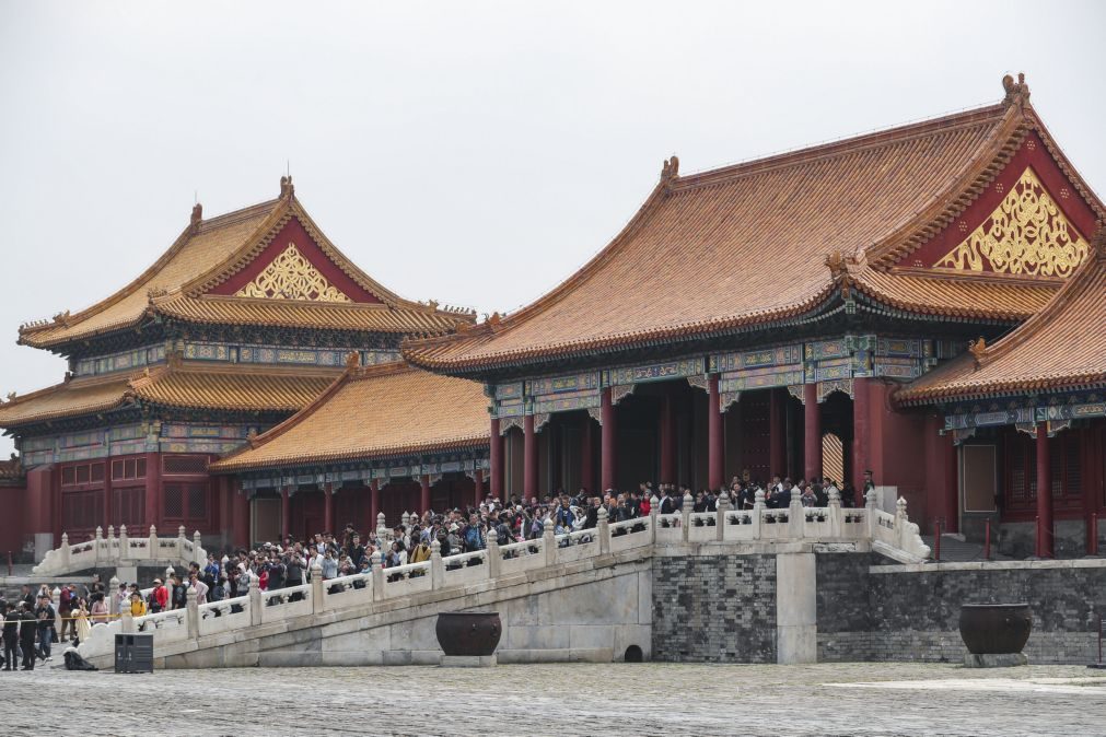 Covid-19: Prova anal obrigatória para quem chegue a Pequim e Tsingtao