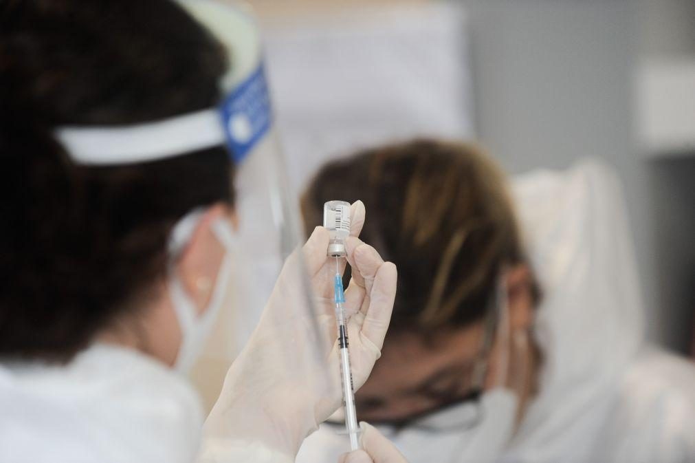 Hospital da Cruz Vermelha admite irregularidades na seleção de profissionais para vacinar