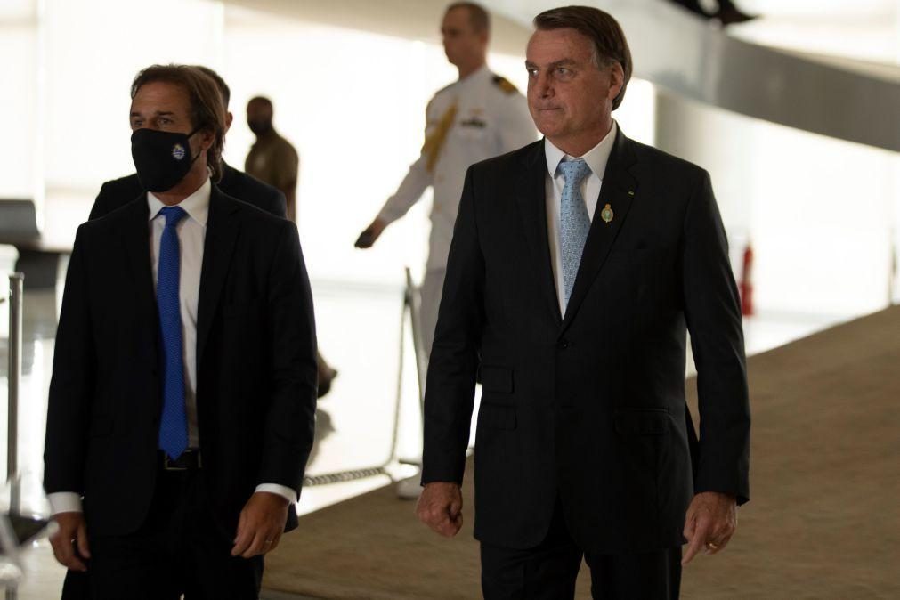 Bolsonaro afirma que não tem medo do povo armado