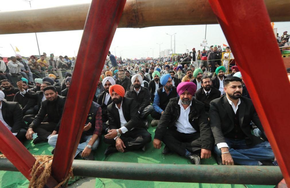 Milhares de camponeses protestam na Índia contra liberalização do setor agrícola