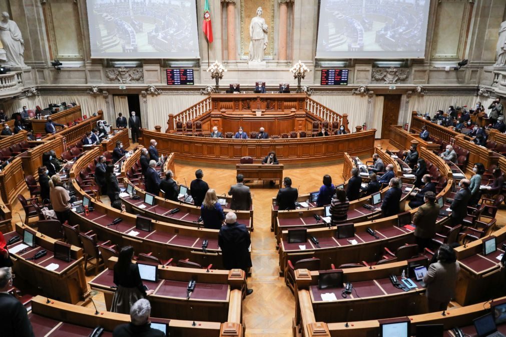 Parlamento vota hoje renovação do estado de emergência até 1 de março