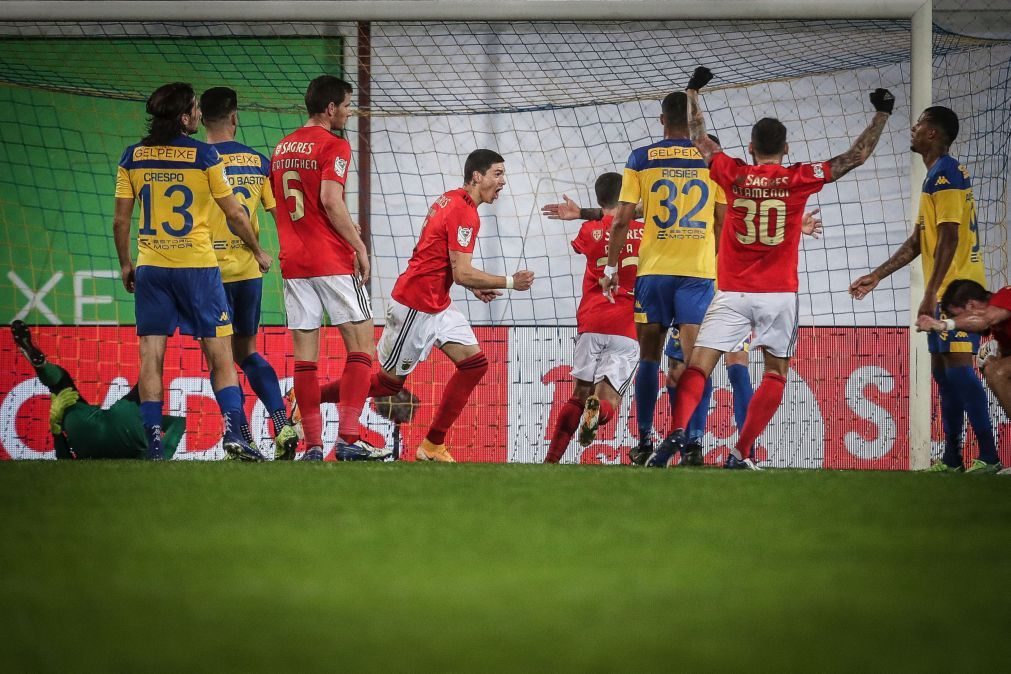 Benfica dá a volta e vence Estoril na 1.ª mão da meia-final da Taça [vídeo com resumo alargado]