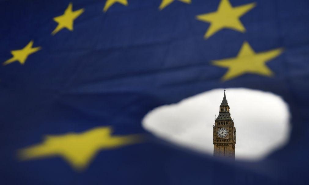 Reino Unido aceita prolongar aplicação provisória do acordo de comércio com UE