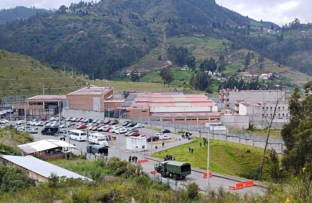 Pelo menos 79 mortos durante confrontos em prisões no Equador