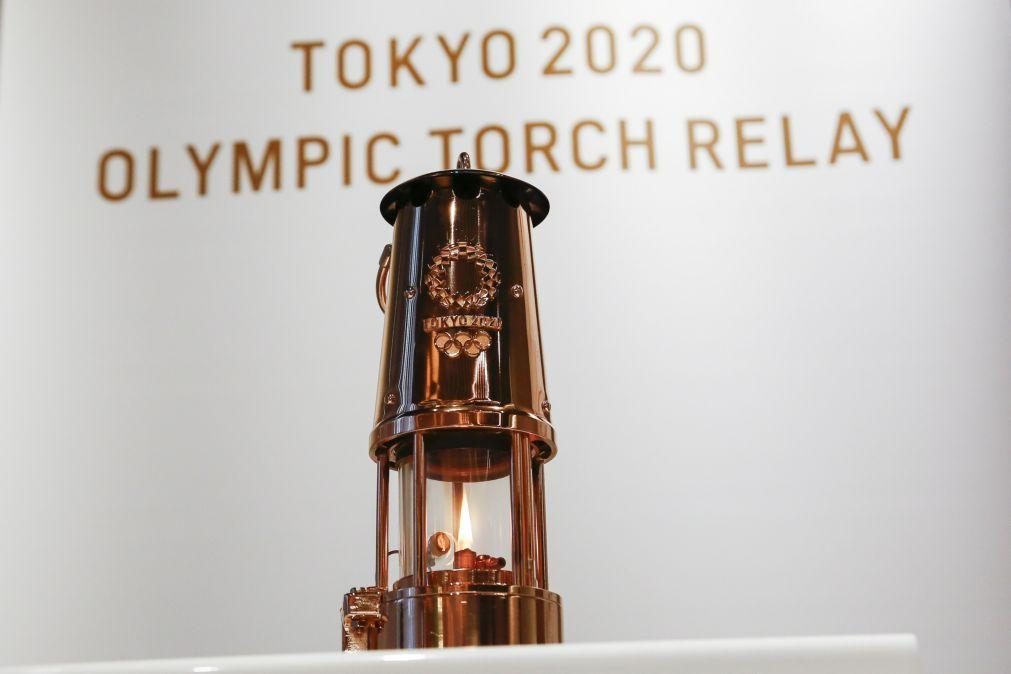 Tóquio2020: Passagem da chama olímpica com público, mas sem gritos ou aplausos