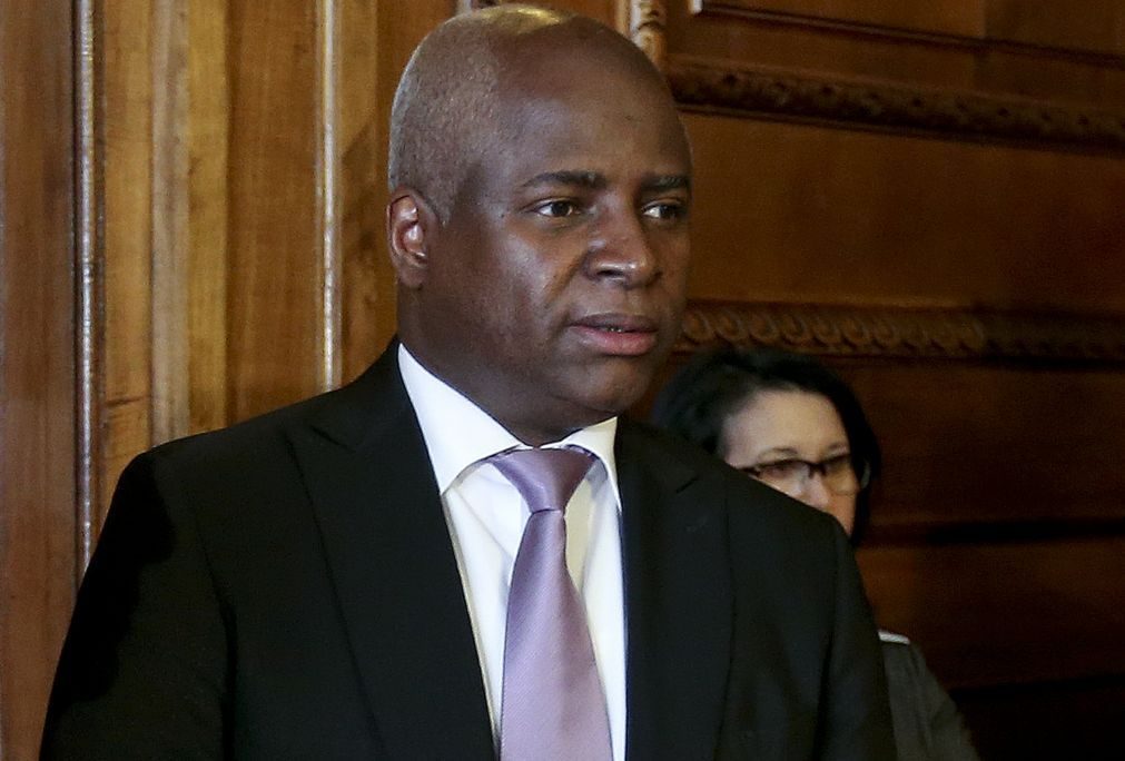 Ministro reúne-se com partidos para discutir segurança nas eleições angolanas