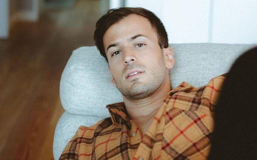 David Carreira Surpreende de bigode! 