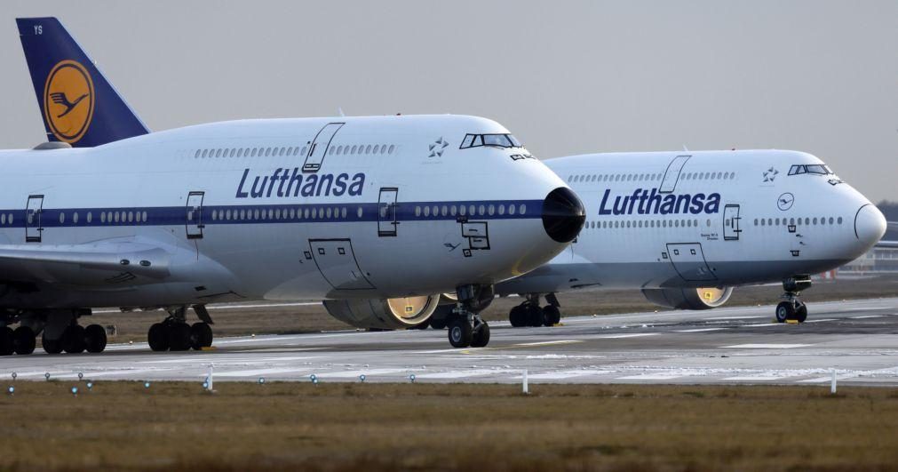 Covid-19: Lufthansa com prejuízo recorde de 6,7 mil milhões de euros em 2020