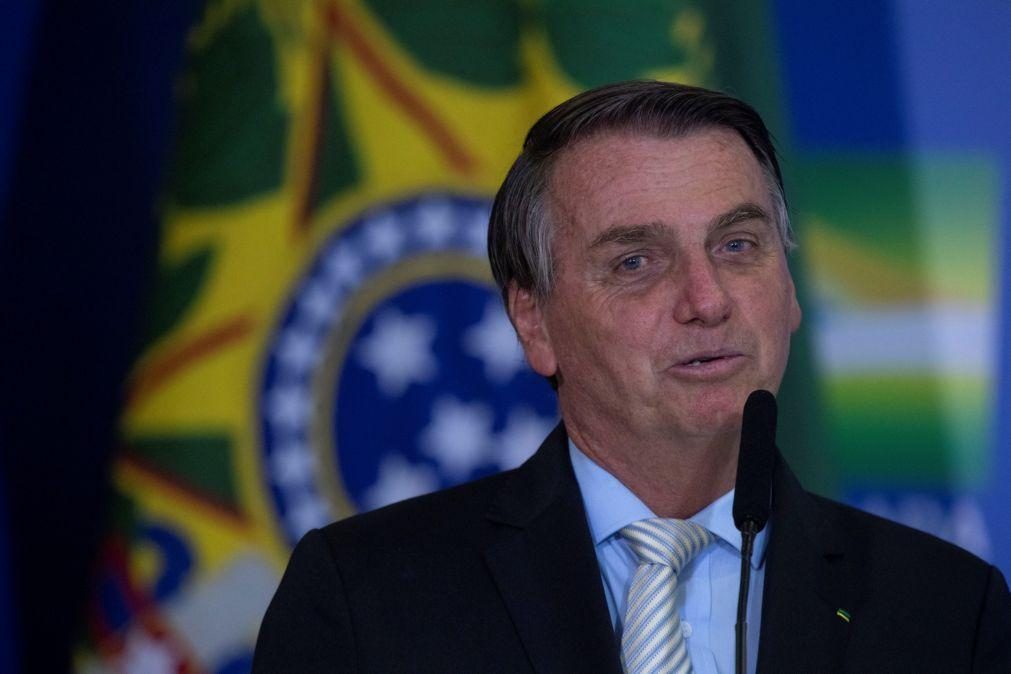 Covid-19: «Vão chorar até quando?», atira Bolsonaro