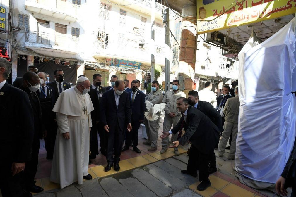 Papa encontra-se com principal líder xiita do Iraque
