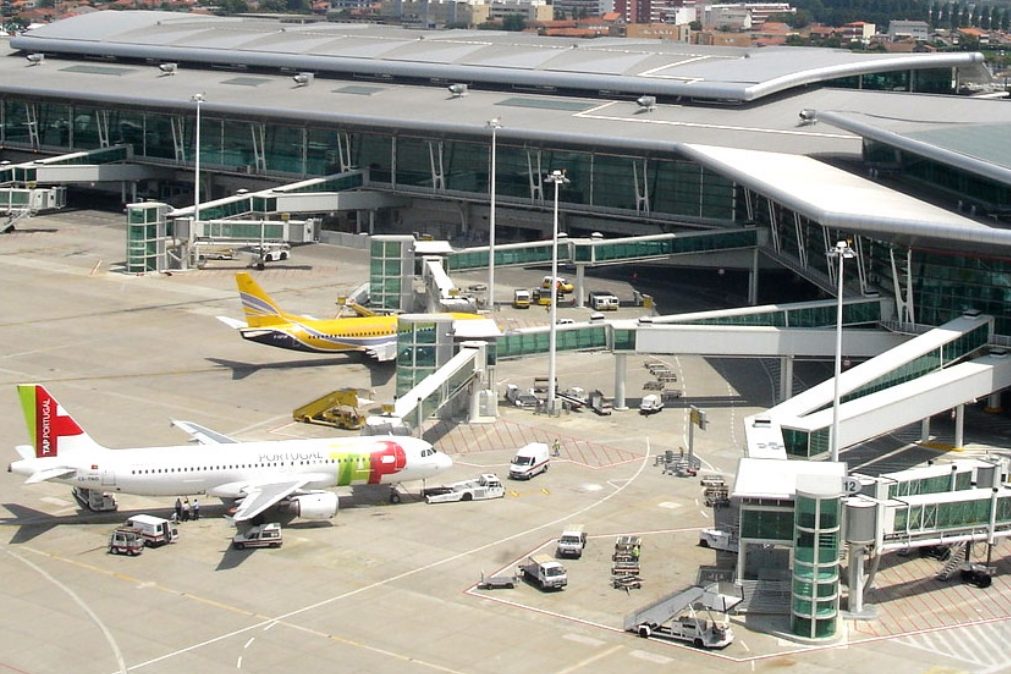 Houve uma falha de segurança no aeroporto de Lisboa e a confusão instalou-se