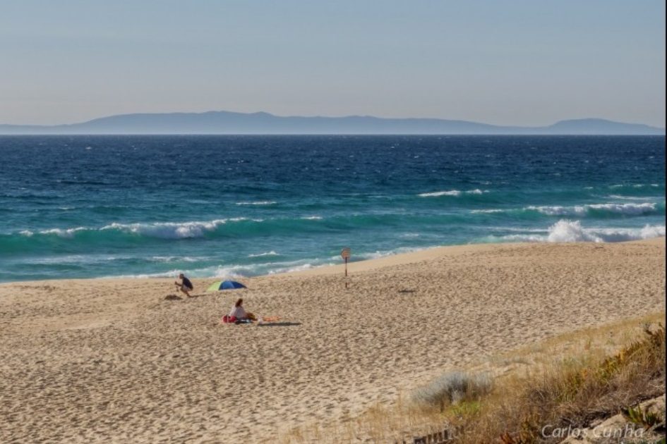 Surfista morre em praia da Costa da Caparica