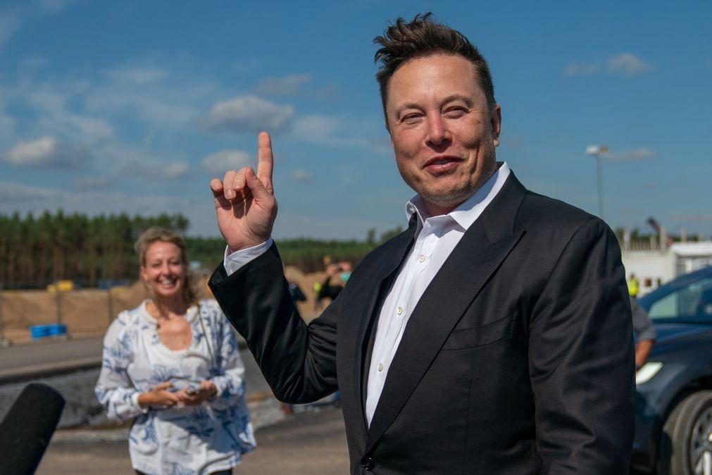Elon Musk passa de CEO a 