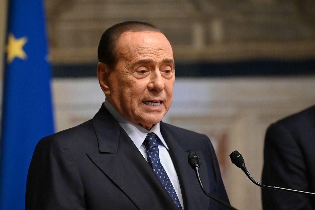 Silvio Berlusconi está hospitalizado em Itália
